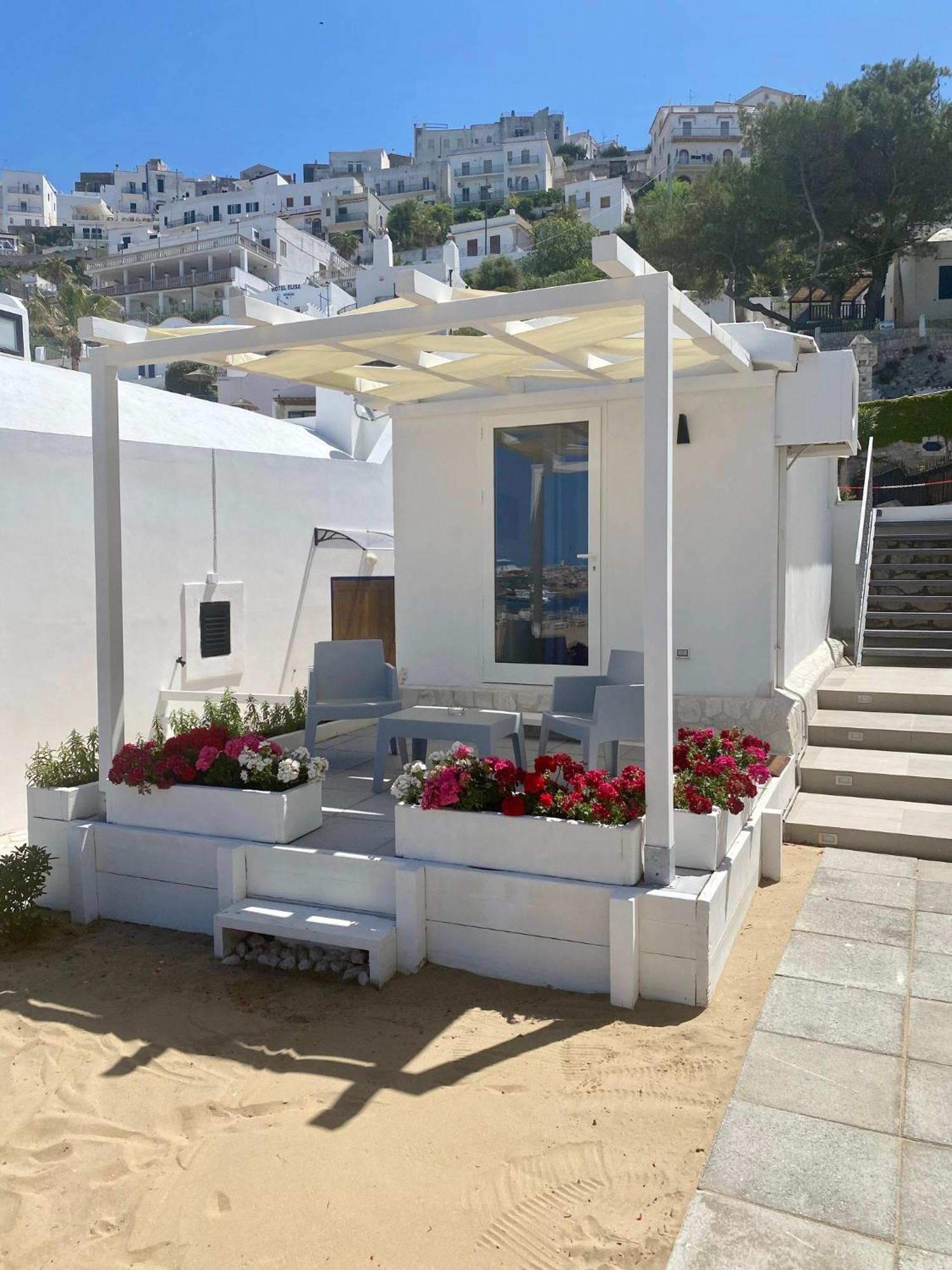 Marina Bay Beach Hotel Peschici Exterior photo